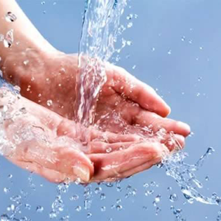 Natürliche Produkte - Wer viel Wasser trinkt, nimmt leichter ab!